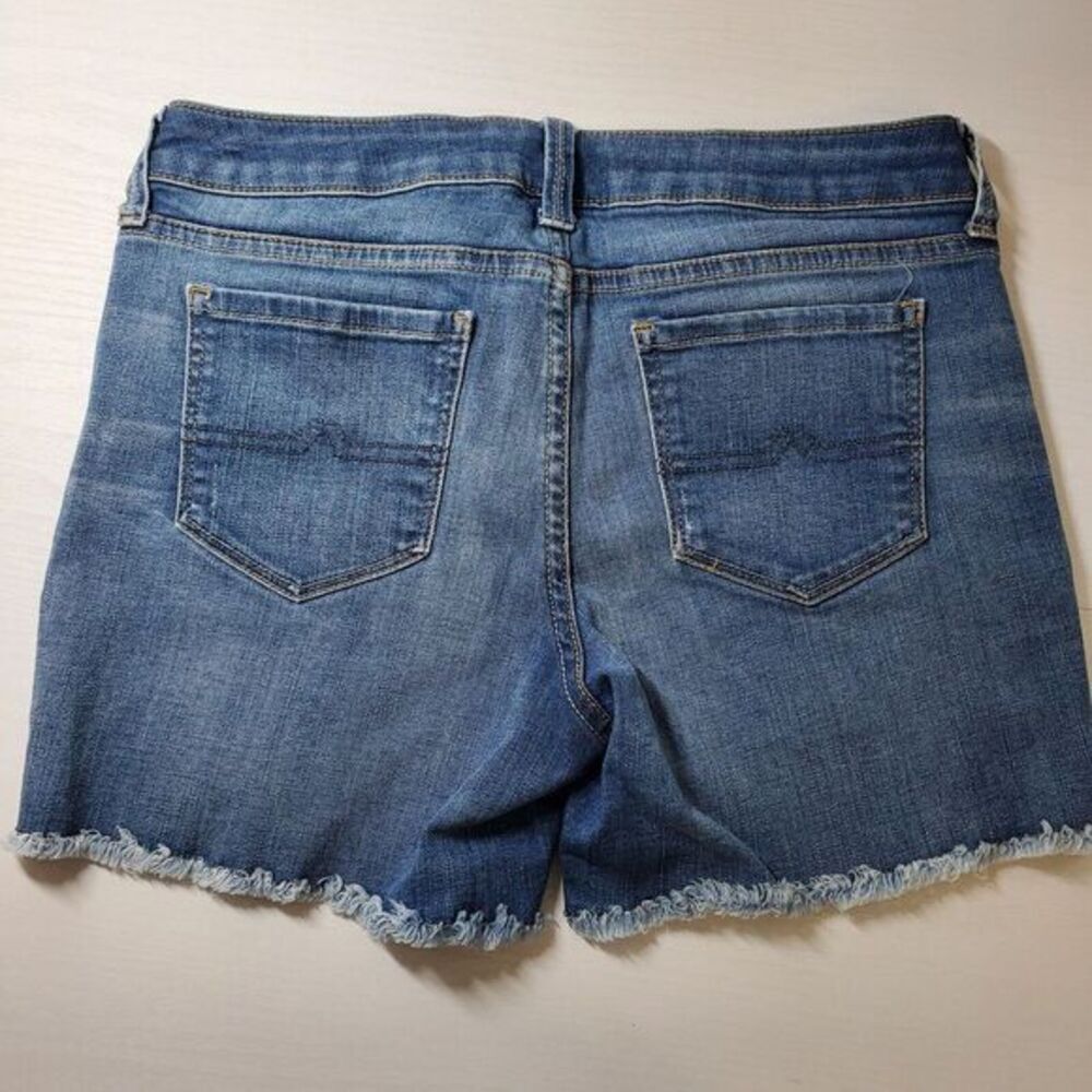 Arizona Jeans Juniors Size 5 Blue Denim Distressed Shorts Women's - Picture 2 of 5